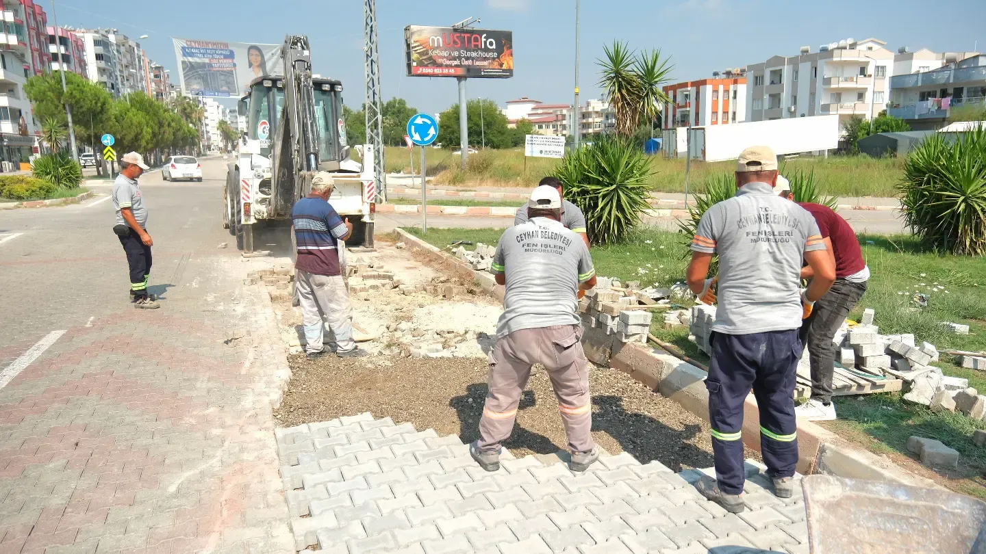 Daha Düzenli Bir Ceyhan Için Fen İşleri Ekipleri Sahada (1)