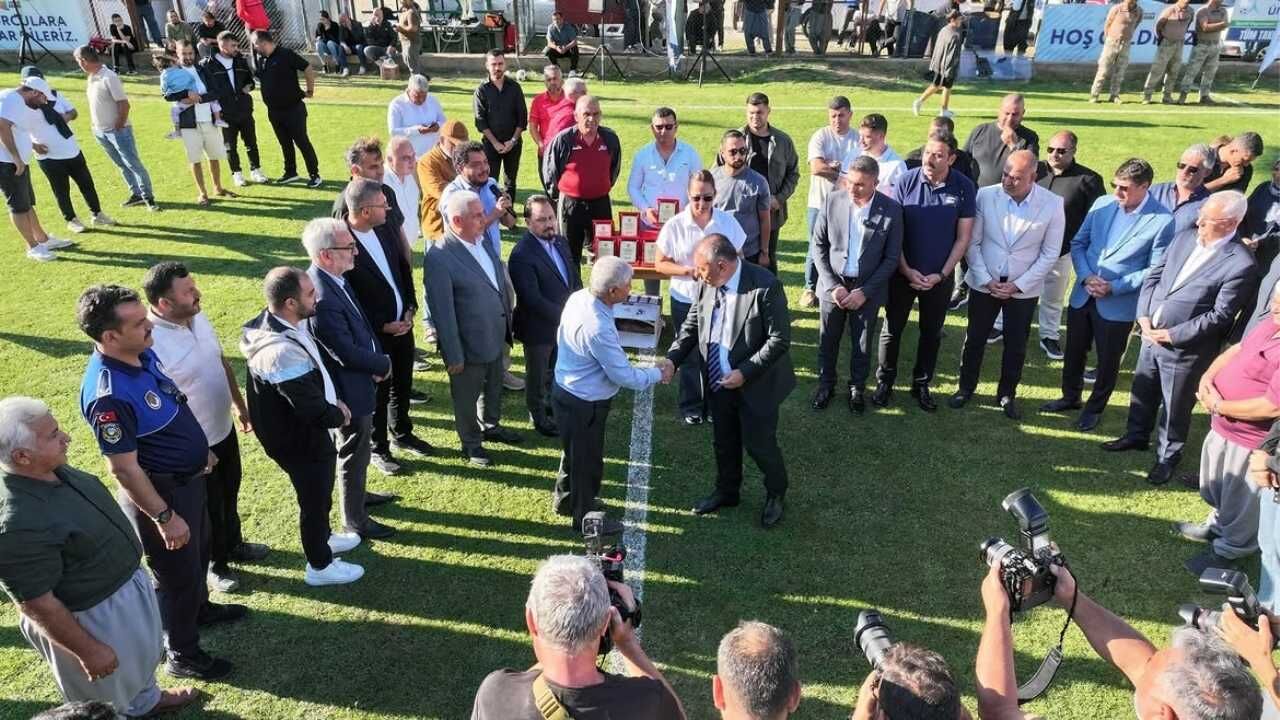 Gildirlispor Kızıldağ’da Şampiyonluk Kupasını Kaldırdı (1)