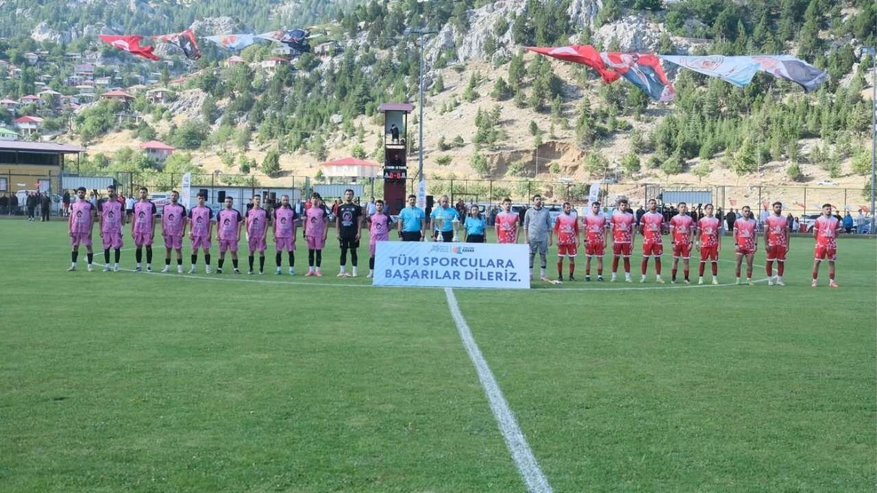 Gildirlispor Kızıldağ’da Şampiyonluk Kupasını Kaldırdı