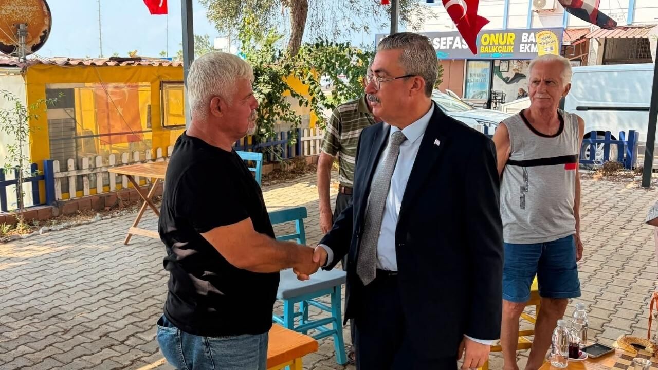 Karataş’ta Başkanla Beraber Güne Çay Ve Sohbetle Başladılar (1)