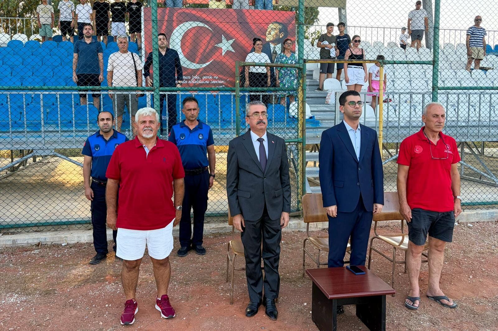 Karataş’ta Veteranlar Sahaya Çıktı, Kazanan Dostluk Oldu (3)