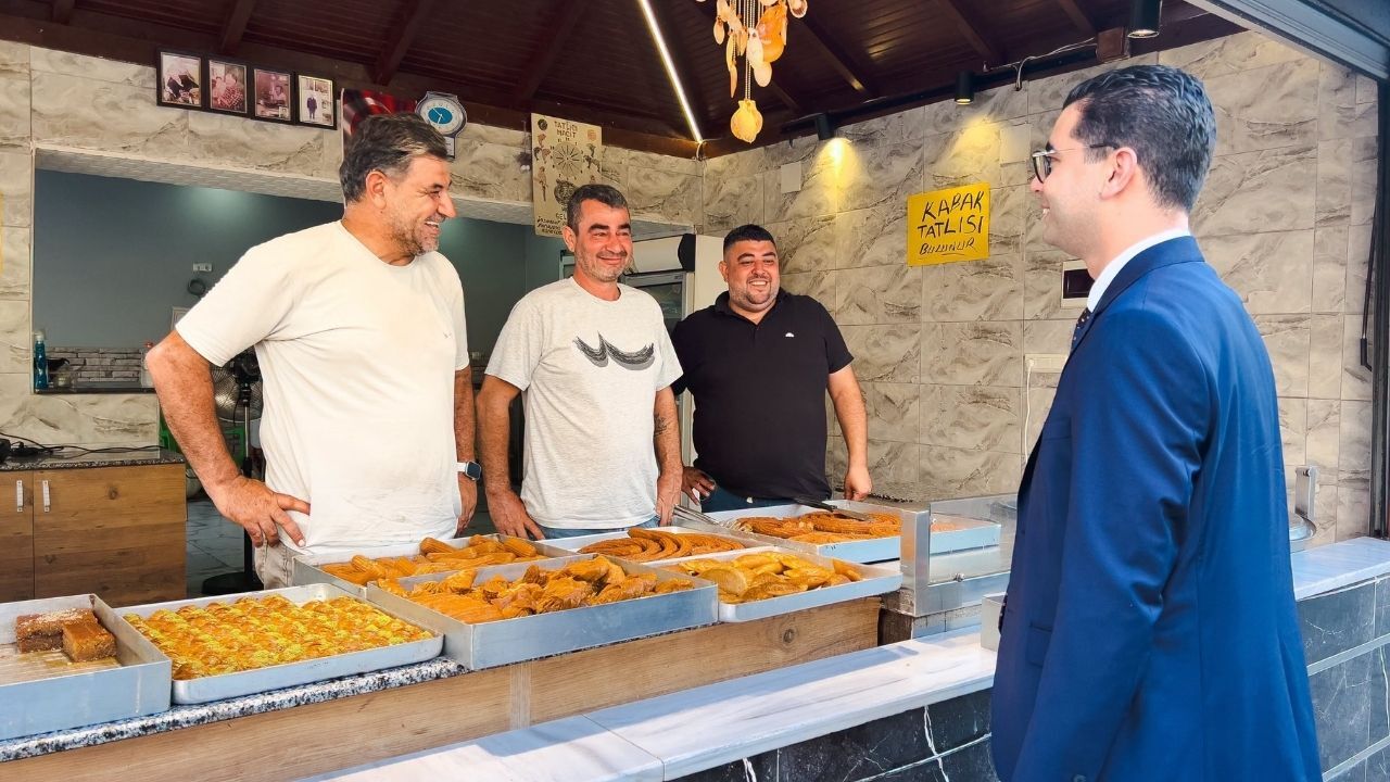 Kaymakam Vekili Ozan Onu'dan Karataş Esnafına Ziyaret (1)