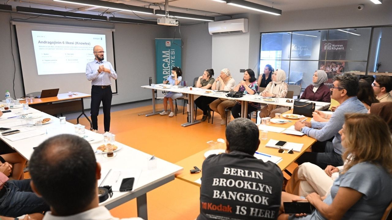 Kürkçüler Dijital Merkezi 4 Ilden 28 Eğitmeni Ağırladı