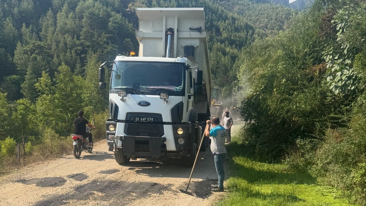 Mahalle Yolları Yenileniyor Saimbeyli’de Asfalt Çalışması (1)