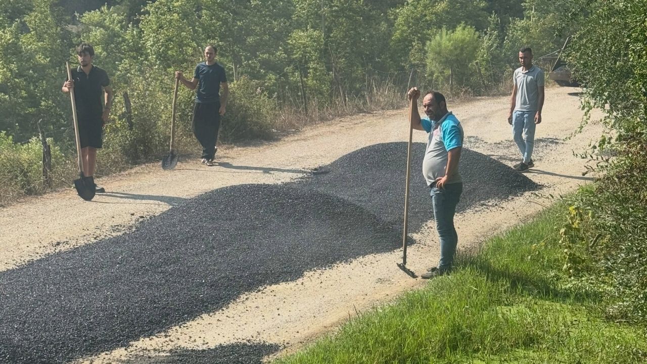 Mahalle Yolları Yenileniyor Saimbeyli’de Asfalt Çalışması (2)