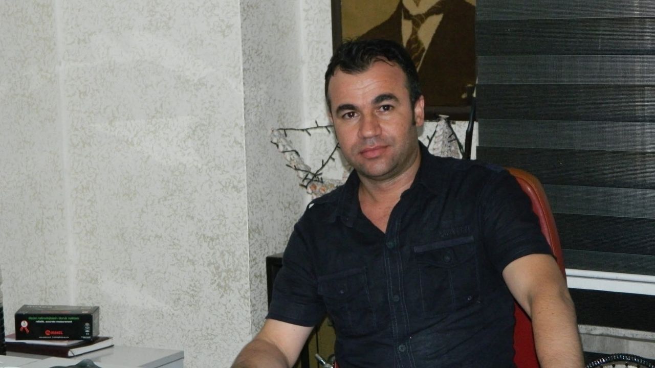 Pamuk Fm'den Ahmet Gerçek'e Anlamlı Ödül