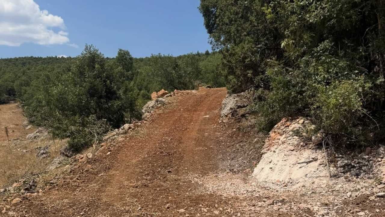 Saimbeyli’de Yol Çalışmaları Halilbeyli’de Devam Ediyor (1)