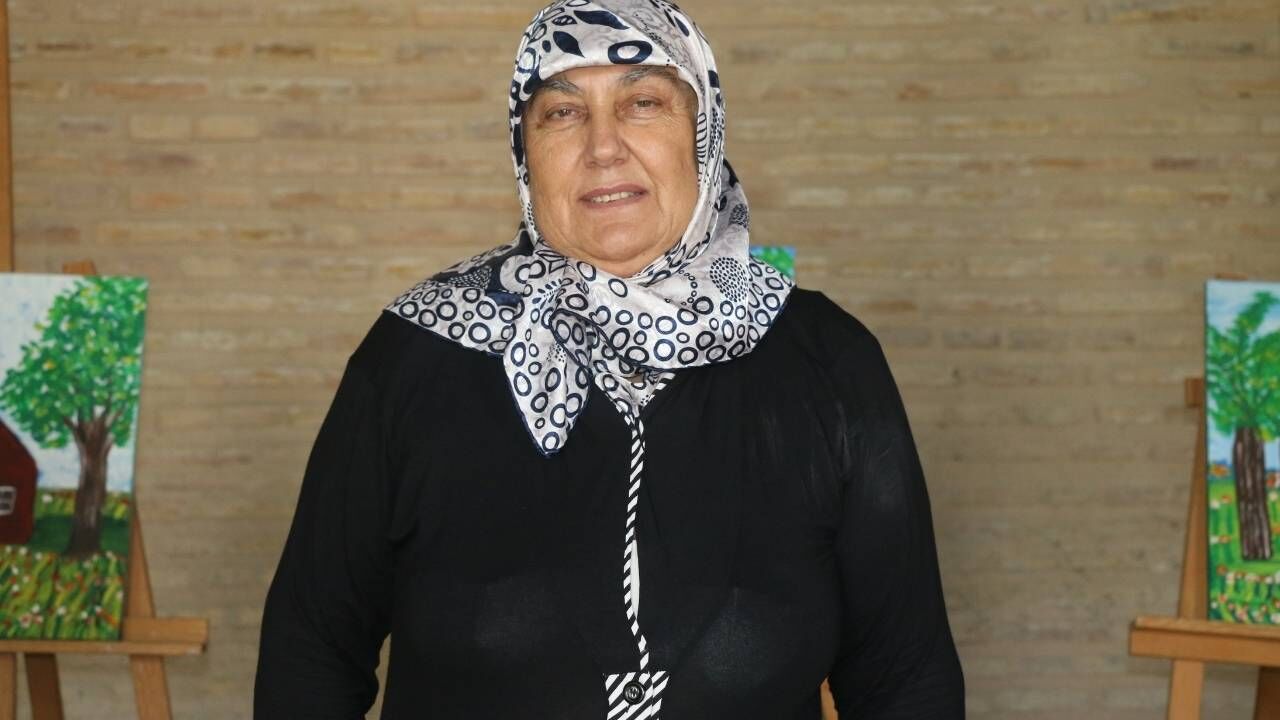 Serebral Palsili Damla Çizdiği Resimlerle Hayatına Renk Katıyor