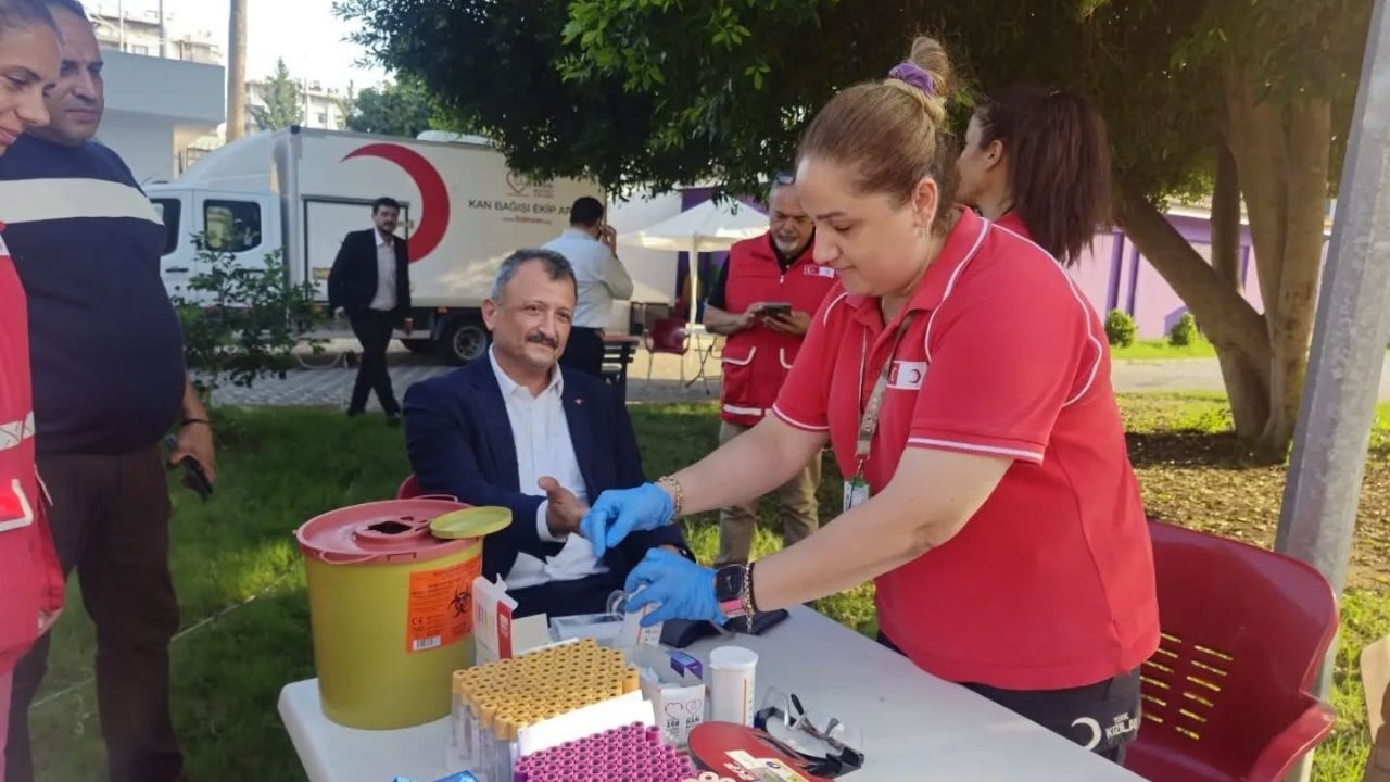 Seyhan’da Kan Bağışı Için Dayanışma Mesajı Verildi (1)
