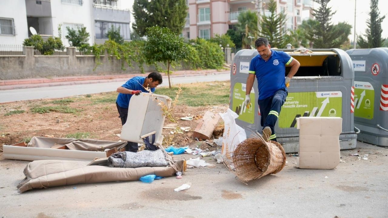 Seyhan’da Temizlik Seferberliği Ekipler Sahada (1)