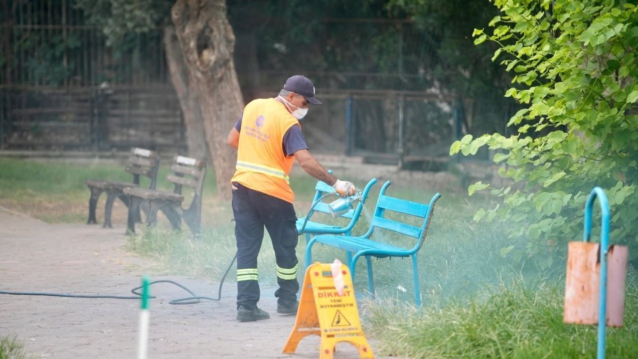 Seyhan’ın Parklarında Yenileme Çalışmaları Sürüyor (3)