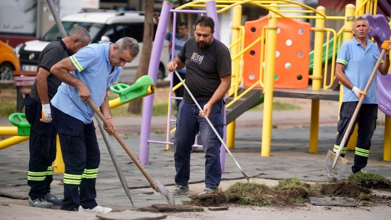 Seyhan’ın Parklarında Yenileme Çalışmaları Sürüyor