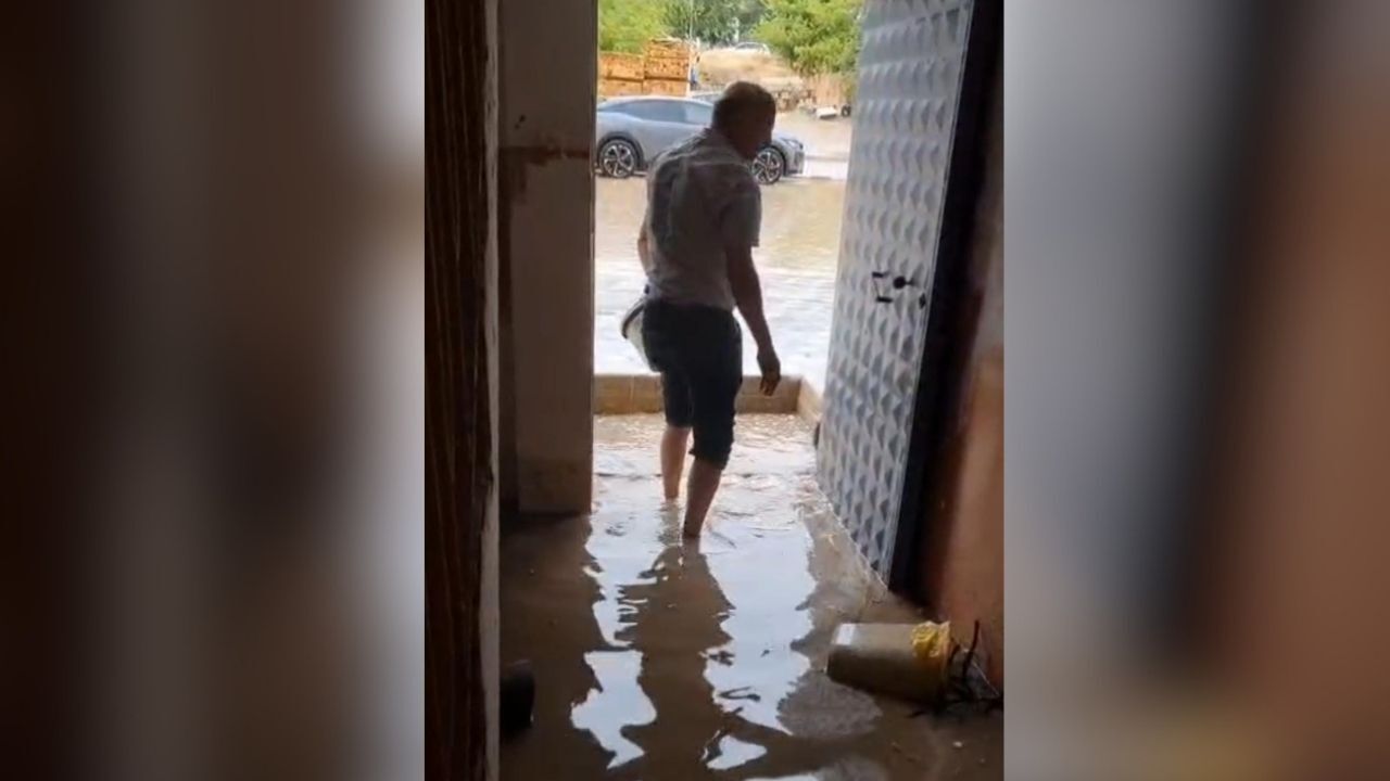 Tufanbeyli’de Sağanak Etkili Oldu