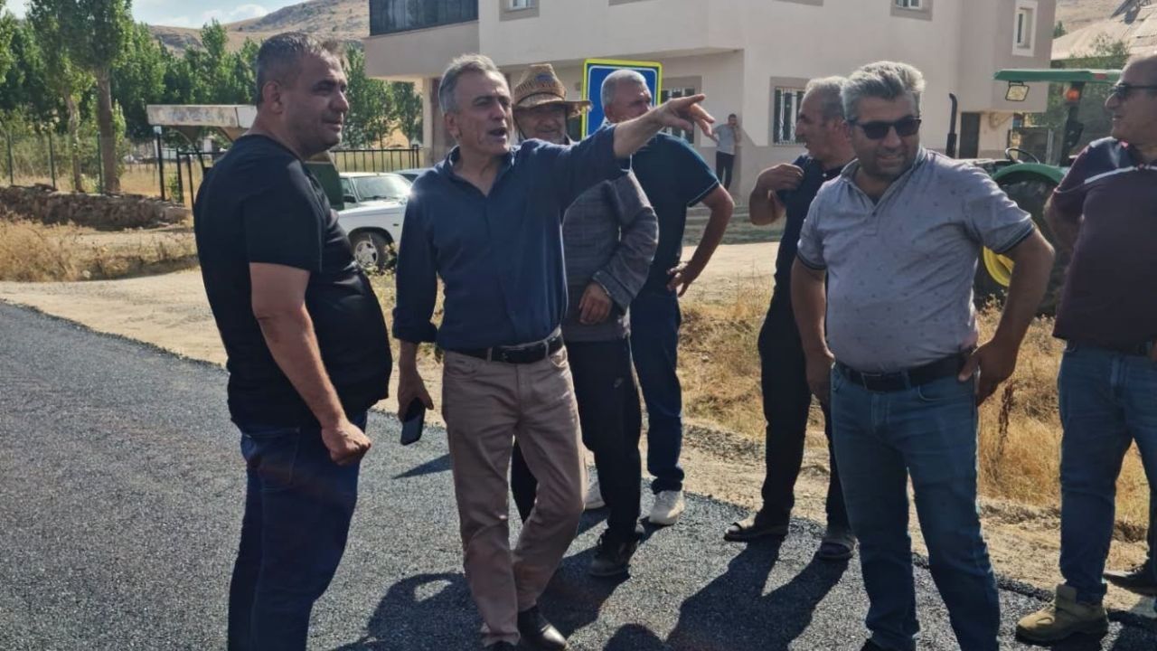 Tufanbeyli’de Yollar Yenileniyor Yamanlı’da Çalışma Başladı (2)