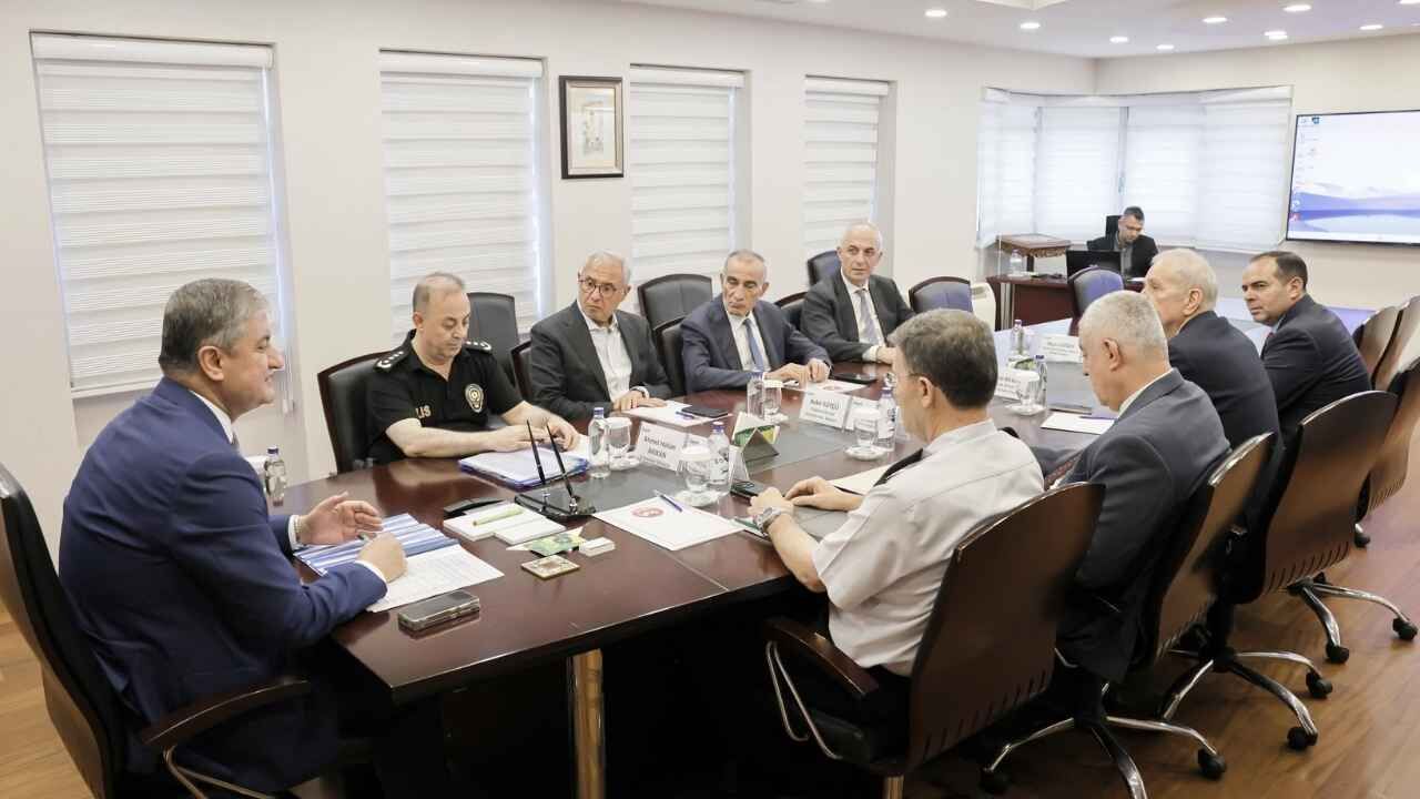 Vali Mustafa Yavuz Iş Dünyasıyla Buluştu Adana Ekonomisi Masaya Yatırıldı (1)