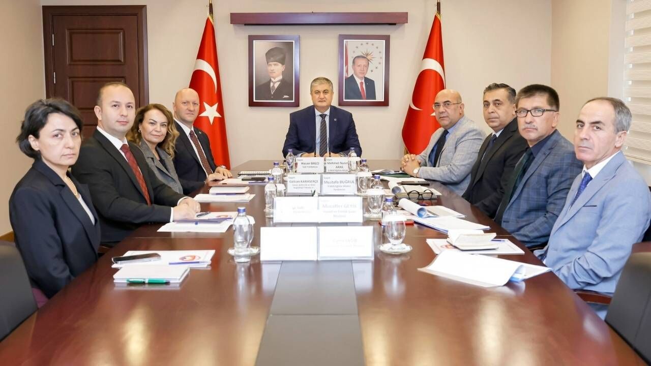 Vali Yavuz Eğitim Yatırımlarını Değerlendirdi (1)