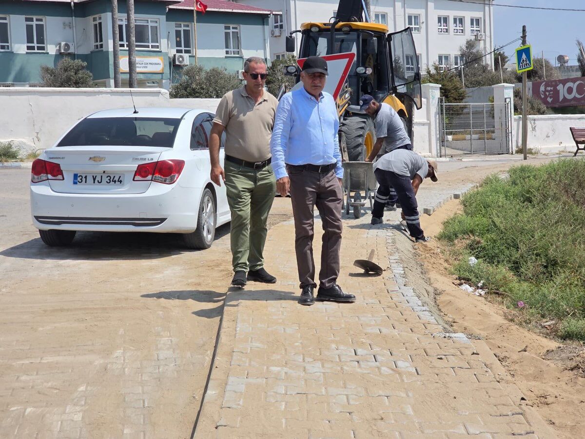 Yumurtalık'ta Yol Ve Kaldırım Seferberliği Çalışmalar Hız Kesmeden Sürüyor (3)