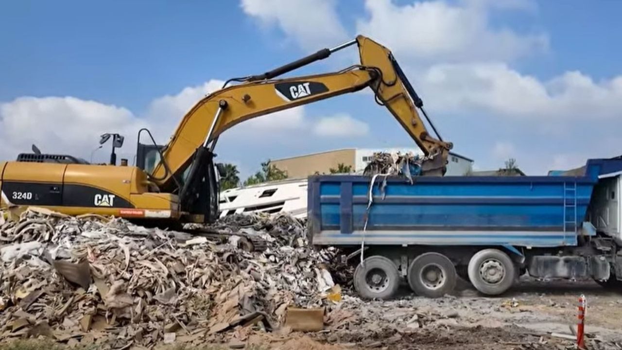 Yüreğir'de Mobilyacılar Sitesi'nde Temizlik Mesaisi (1)