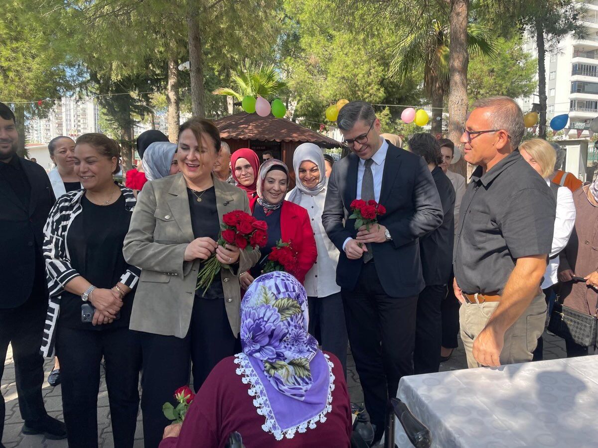 Adana Huzurevi’nde Eylül ayı doğum günleri coşkuyla kutlandı