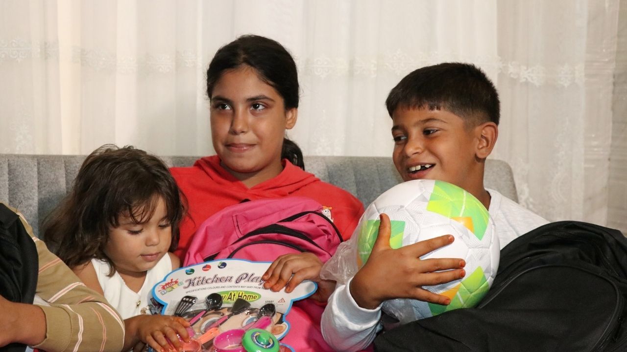 Adana’da 5 Çocuğuyla Çadırda Yaşayan Anne Yeni Evine Taşındı