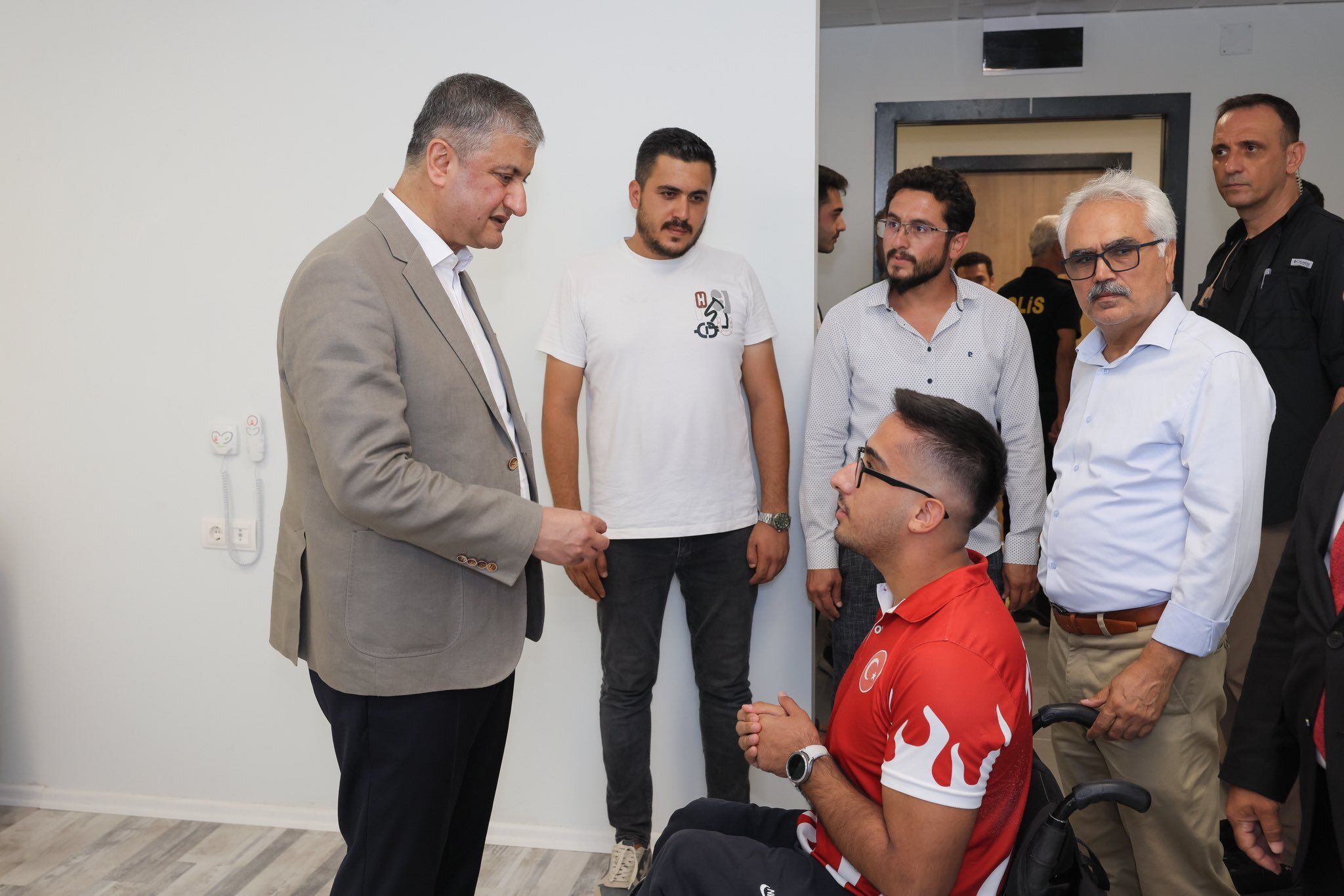 Adana’da Bin Kişilik Öğrenci Yurdu Tamamlandı (2)