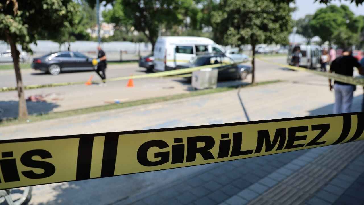 Adana’da Boşanma Davası Sonrası Silahlı Kavga 1 Ölü, 5 Yaralı (4)