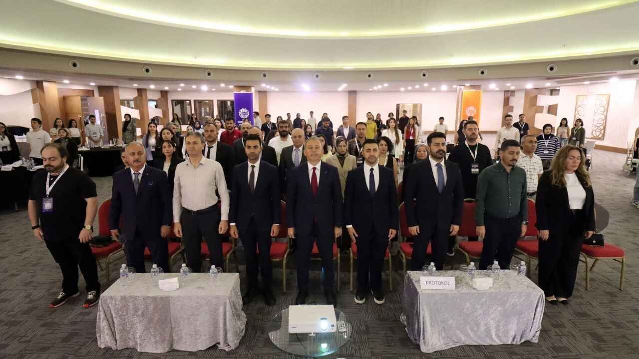 Adana’da Gençlerin Iklim Projeleri Yarıştı İki Takım Cop31 Yolcusu (1)