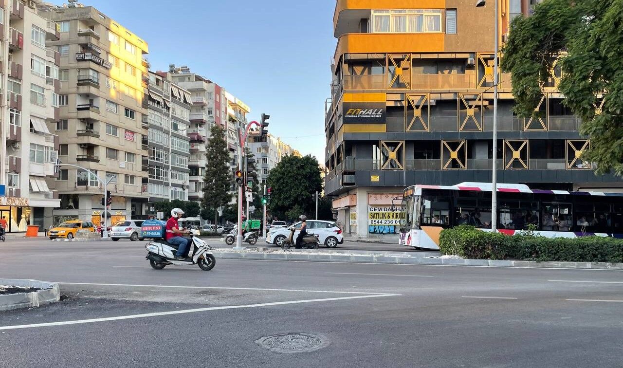 Adana’da Yeni Açılan Kasım Gülek Altgeçidi’nde Yaya Geçidi Sorunu (1)