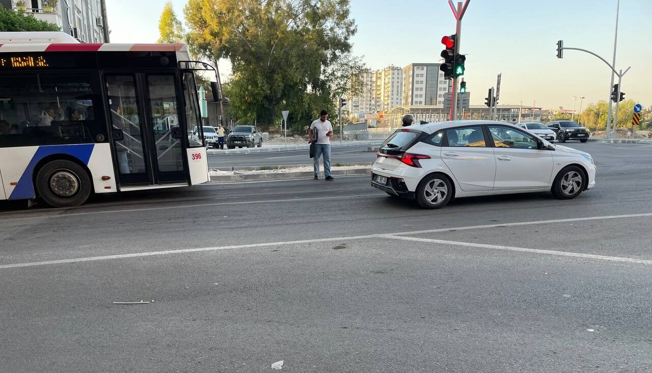 Adana’da Yeni Açılan Kasım Gülek Altgeçidi’nde Yaya Geçidi Sorunu (4)