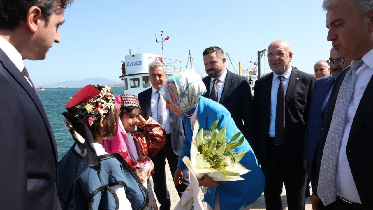 Bakan Göktaş, Kalben Çocuk Köyü’nde Çocuklarla Buluştu