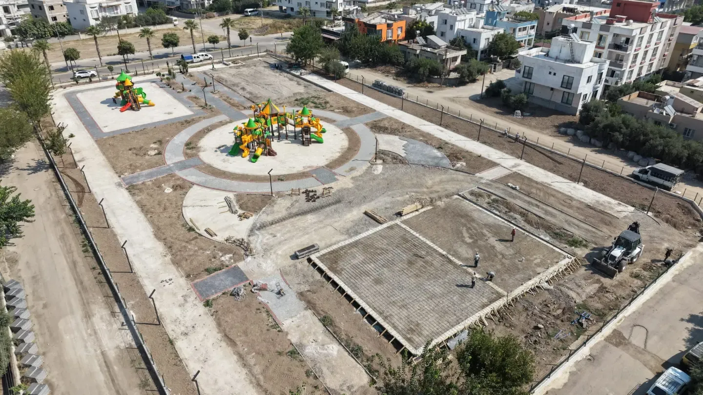 Ceyhan'da Geri Sayım Başladı İstiklal Kent Meydanı Açılışa Hazırlanıyor (2)