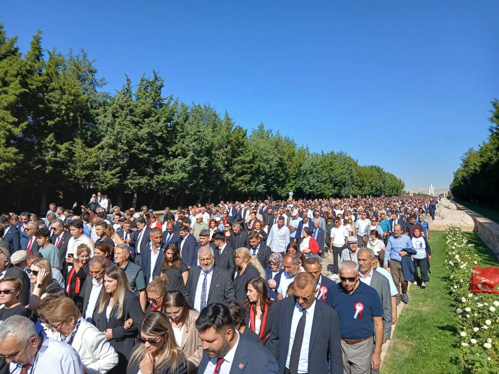 Chp Adana’dan 103. Yıl Çıkarması Binlerce Partili Ata’sına Koştu (1)