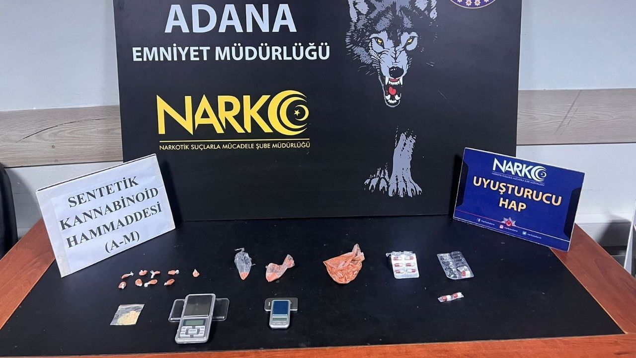 Evlerinden Uyuşturucular Ve Silahlar Çıktı 9 Şüpheli Tutuklandı (1)