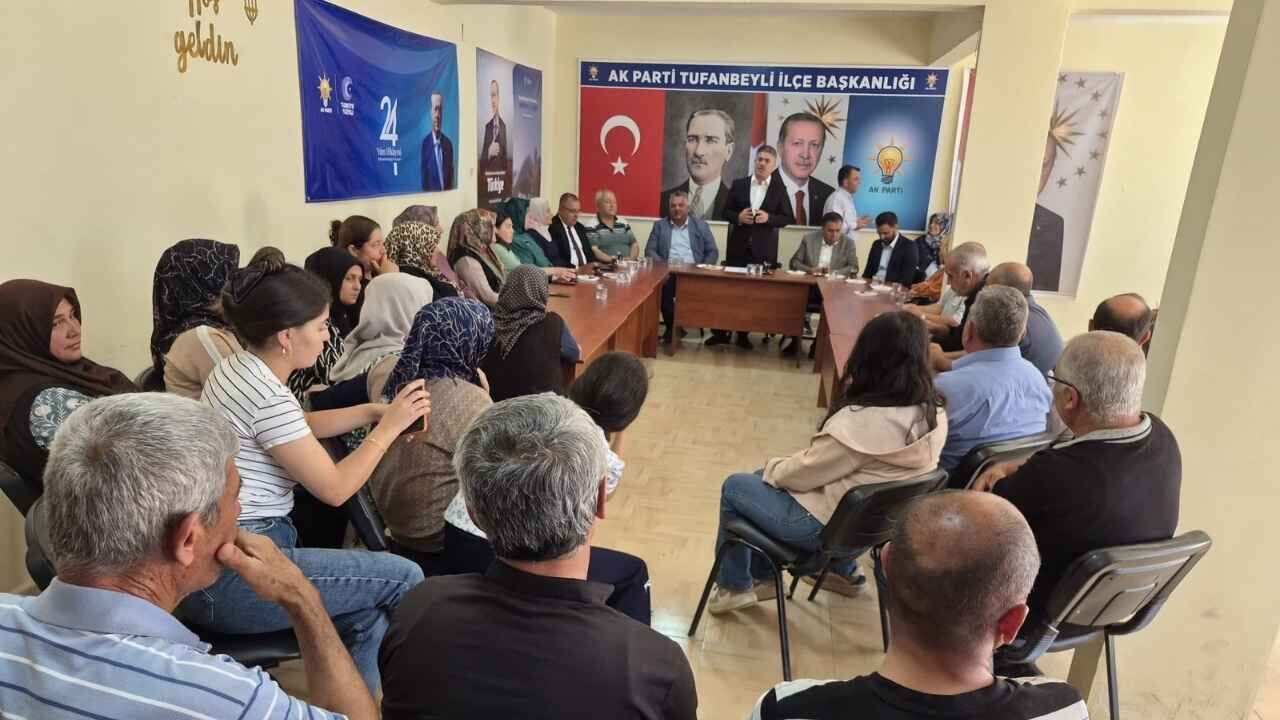 Faruk Aytek’ten Tufanbeyli Çıkarması Vatandaşlarla Bir Araya Geldi