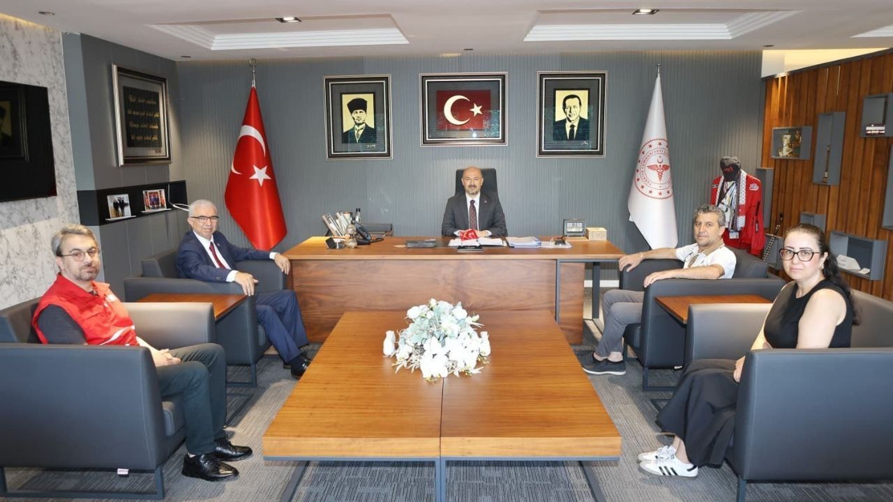 Halil Nacar Kızılay Ile Omuz Omuzayız