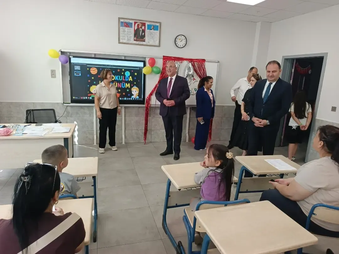 İl Müdürü Mehmet Nurettin Aras ve İlçe Müdürü Murat Çelik’ten miniklere ziyaret