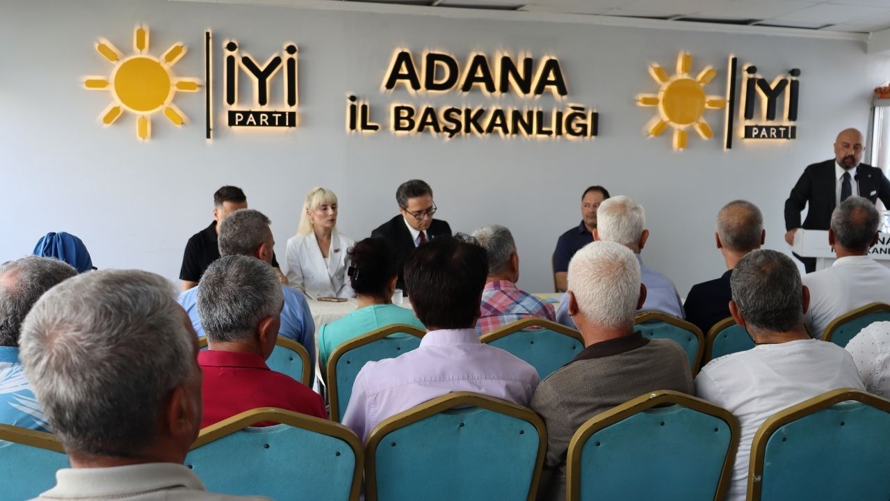 İyi̇ Parti Adana İl Teşkilatı’nda Bayrak Mitingi Öncesi Buluşma (5)