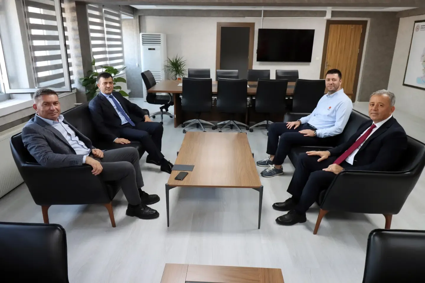 Karaisalı Belediyesinden Gençlik Ve Spor İl Müdürü Loğoğlu’na Anlamlı Davet (2)
