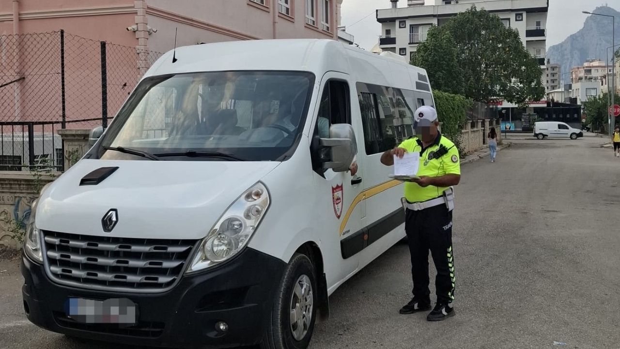Kozan’da 400 polisle denetim: Aranan 7 şüpheli tutuklandı