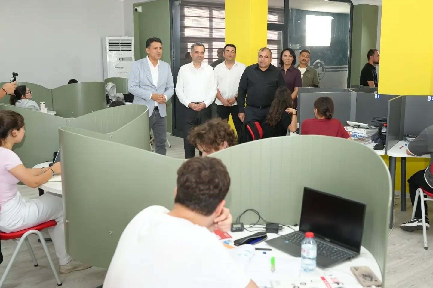 Kozan’da 56 öğrenciden YKS başarısı: 23’ü tıp fakültesini kazandı
