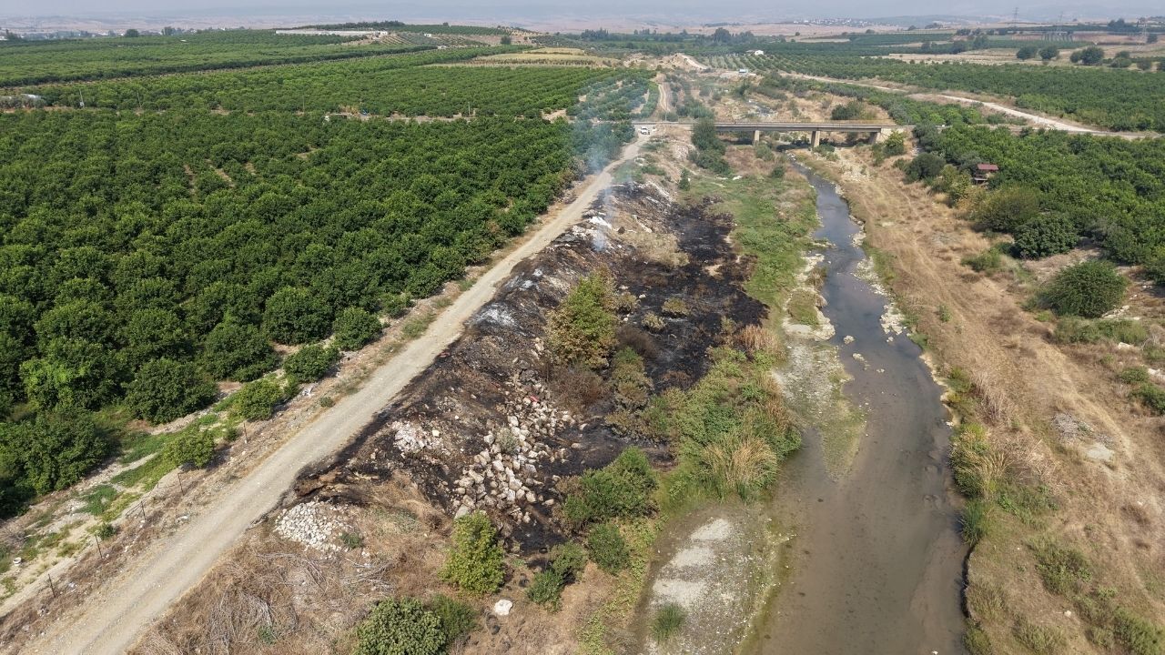 Kozan’da Deliçay Deresi çöplüğe döndü: Üreticiler tepkili