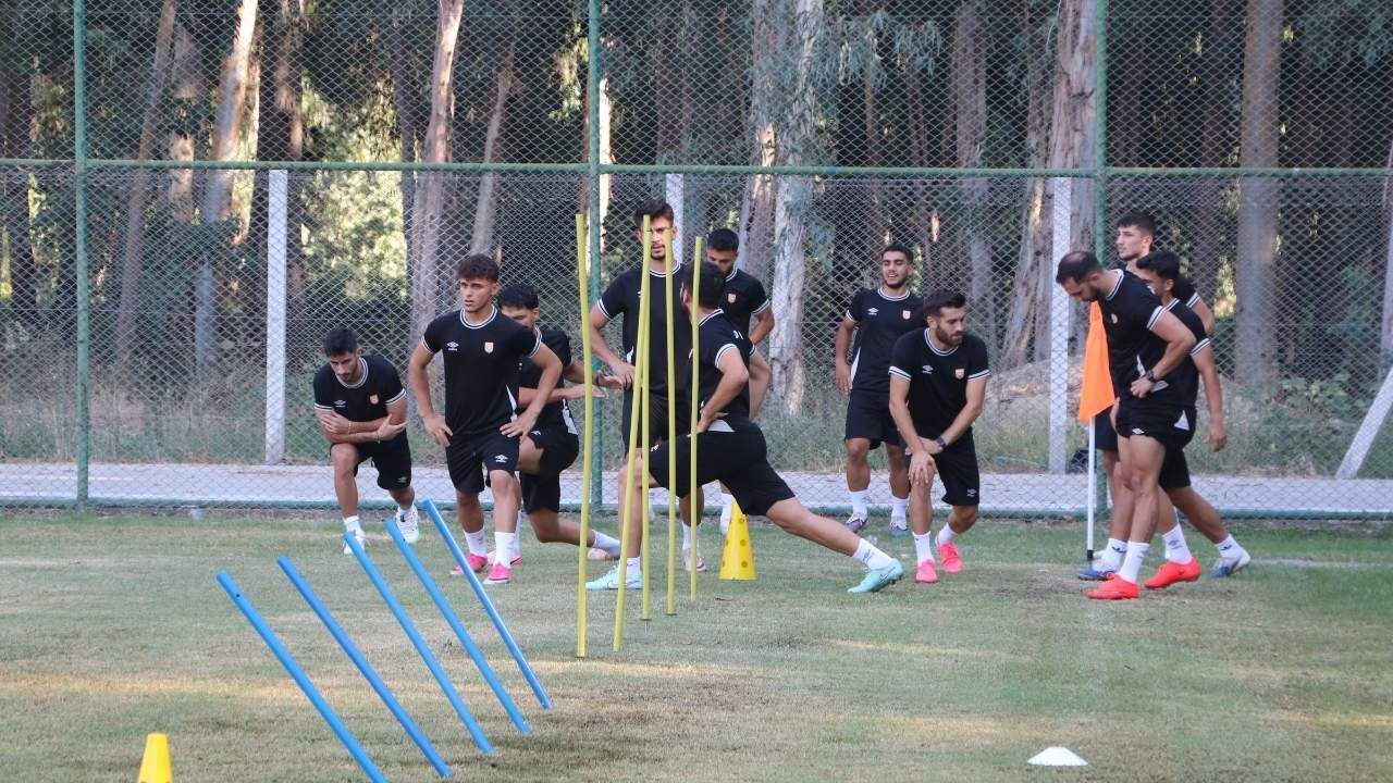 Menderes Kutlu Futbolun Yürekle Oynandığını Gösteriyoruz (1)