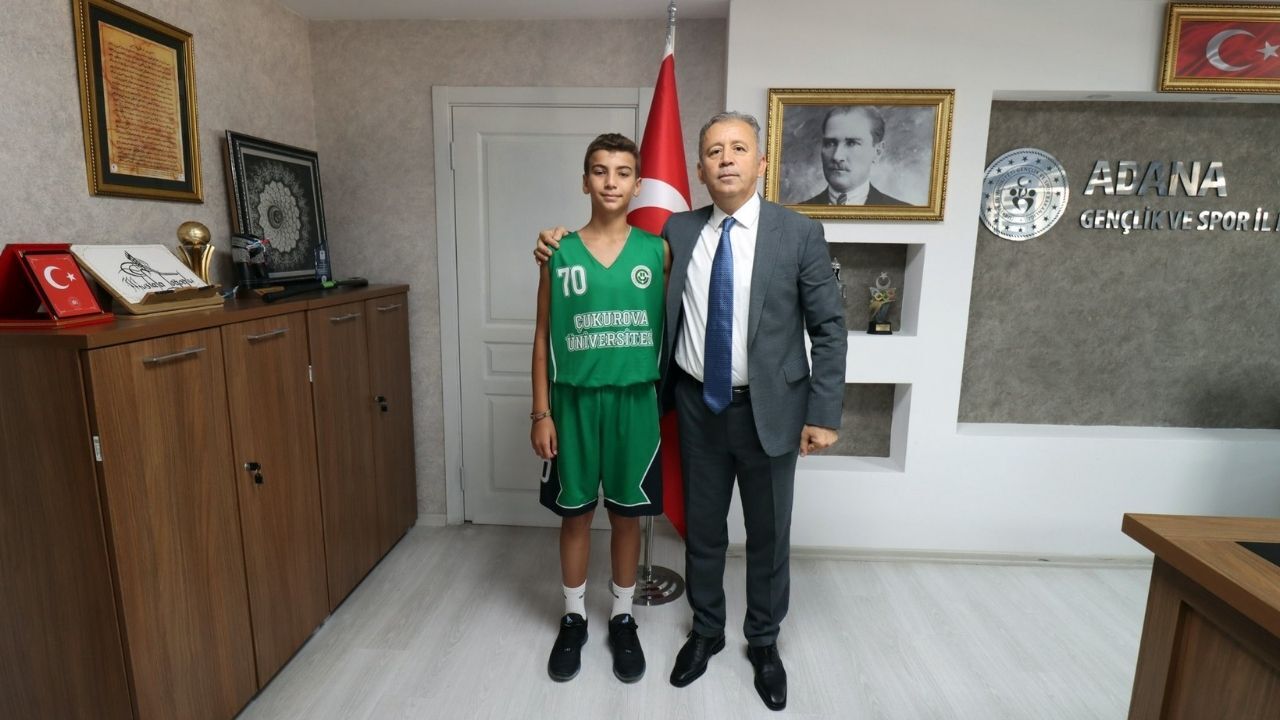 Çukurova Üniversitesi’nin genç yeteneği Mustafa Loğoğlu’nu ziyaret etti