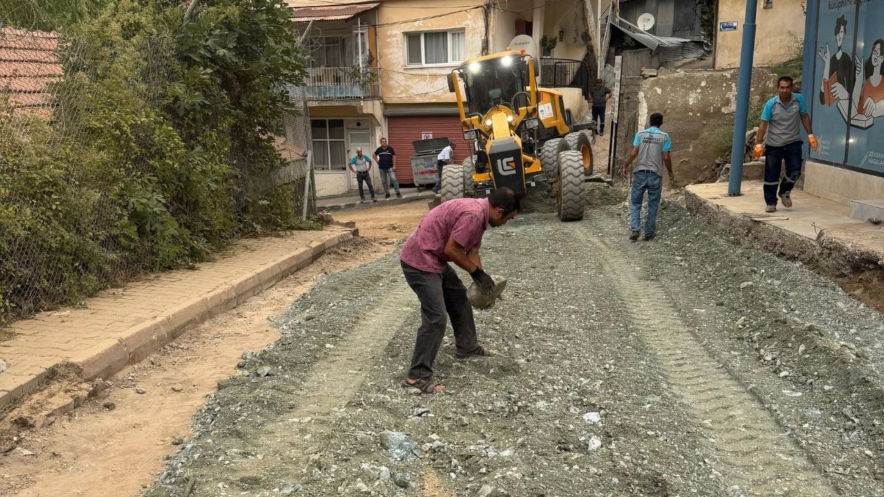 Saimbeyli’de Doğal Gaz Sonrası Yollar Yenileniyor (3)