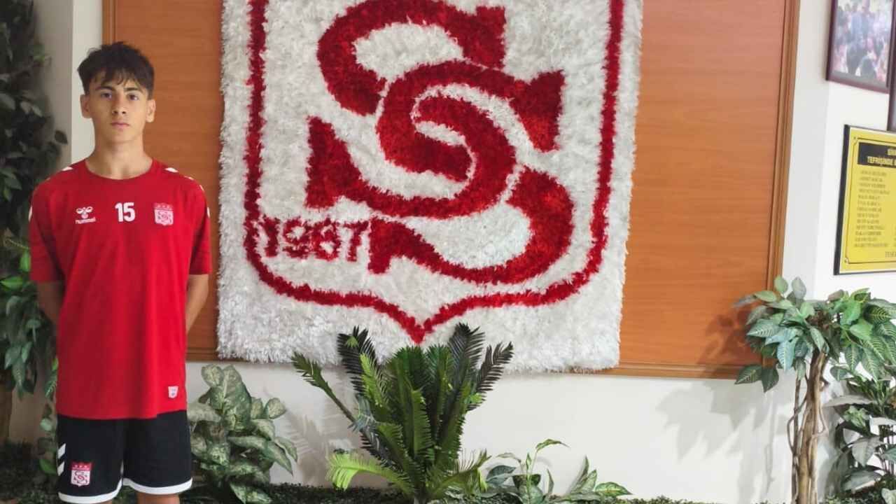 Seyhan Belediyespor’dan Sivasspor’a Genç Yetenek