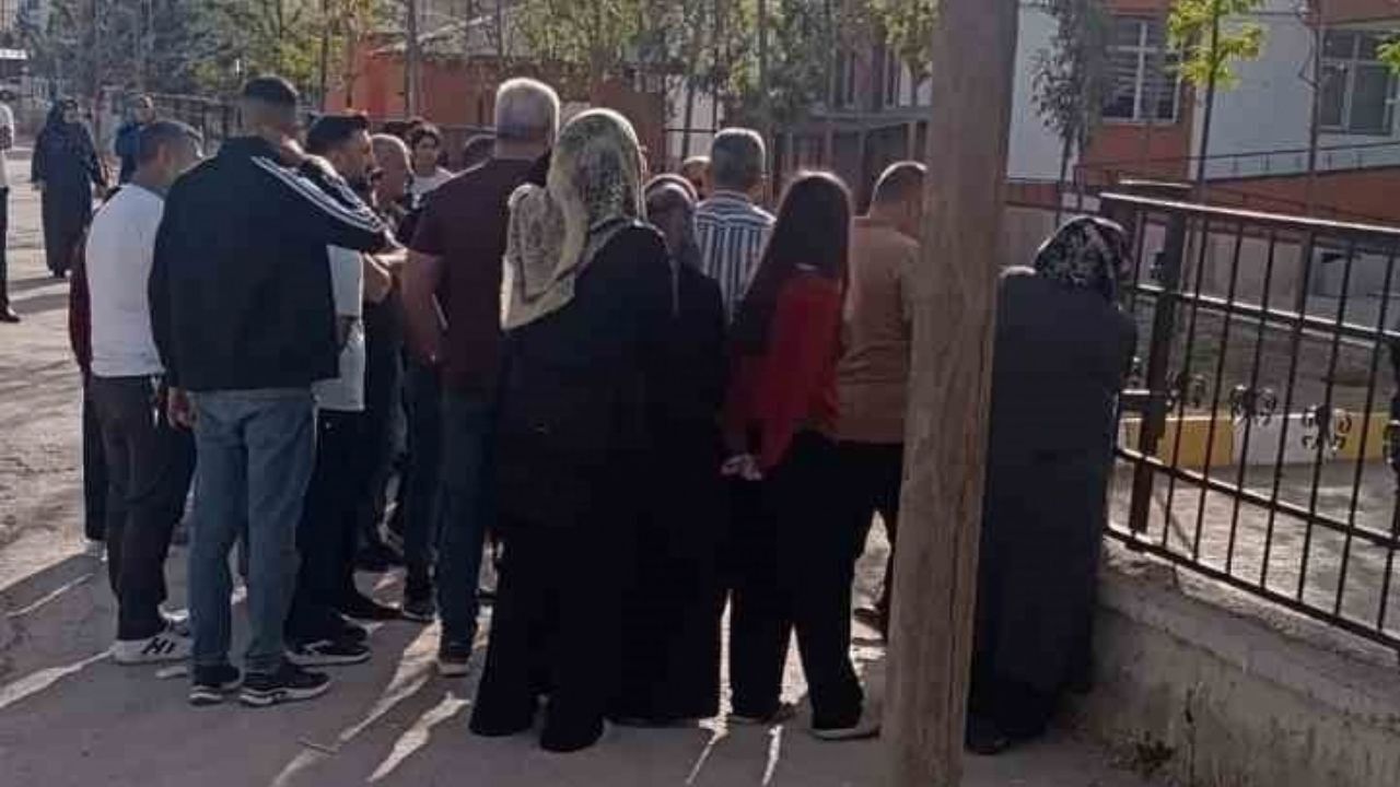 Son Dakika: Van’da silahlı öğrenci alarmı