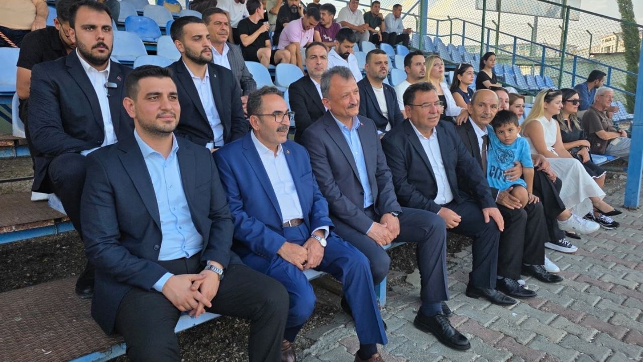 Abdullah Doğru Sağlık-Sen Gençlik Kolları Futbol Turnuvası finaline katıldı2