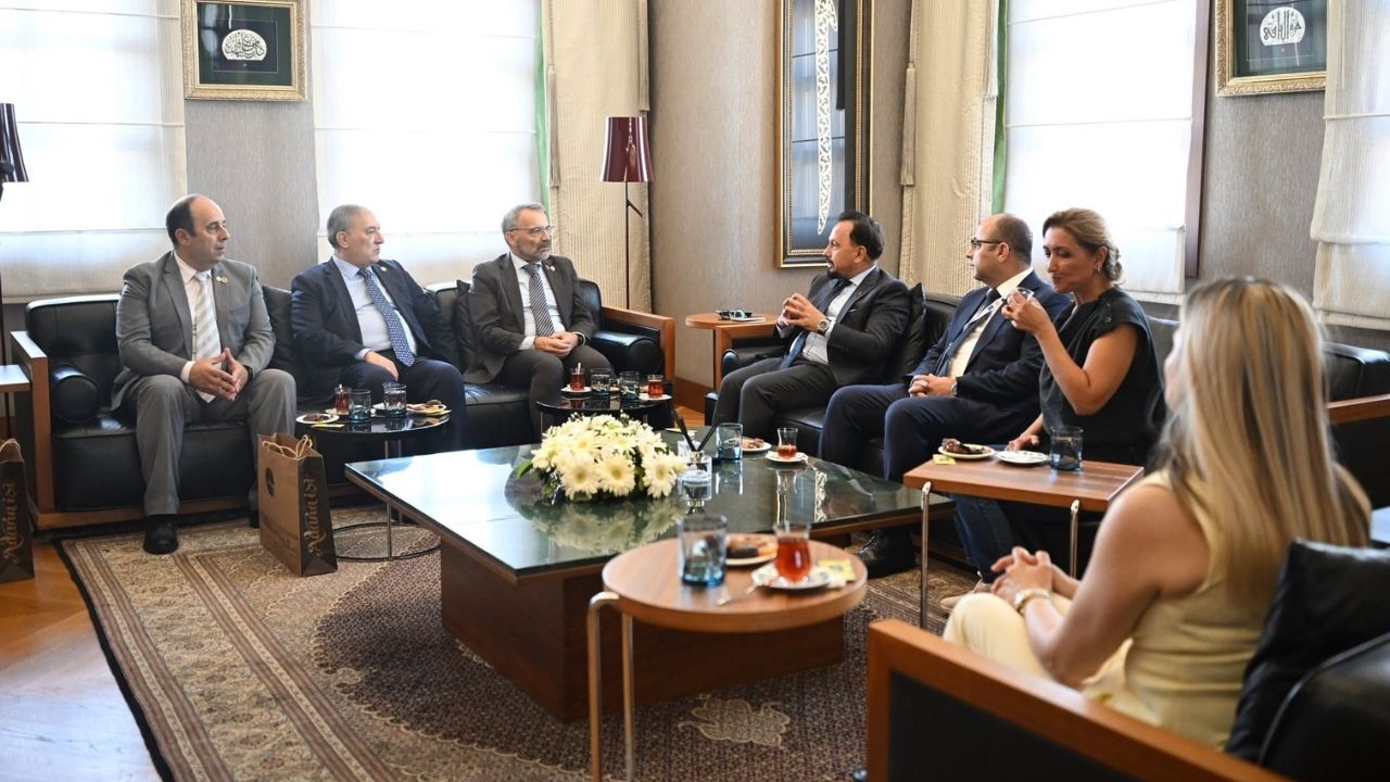 Uludağ, Akademisyen Heyetini Belediyede Ağırladı (1)