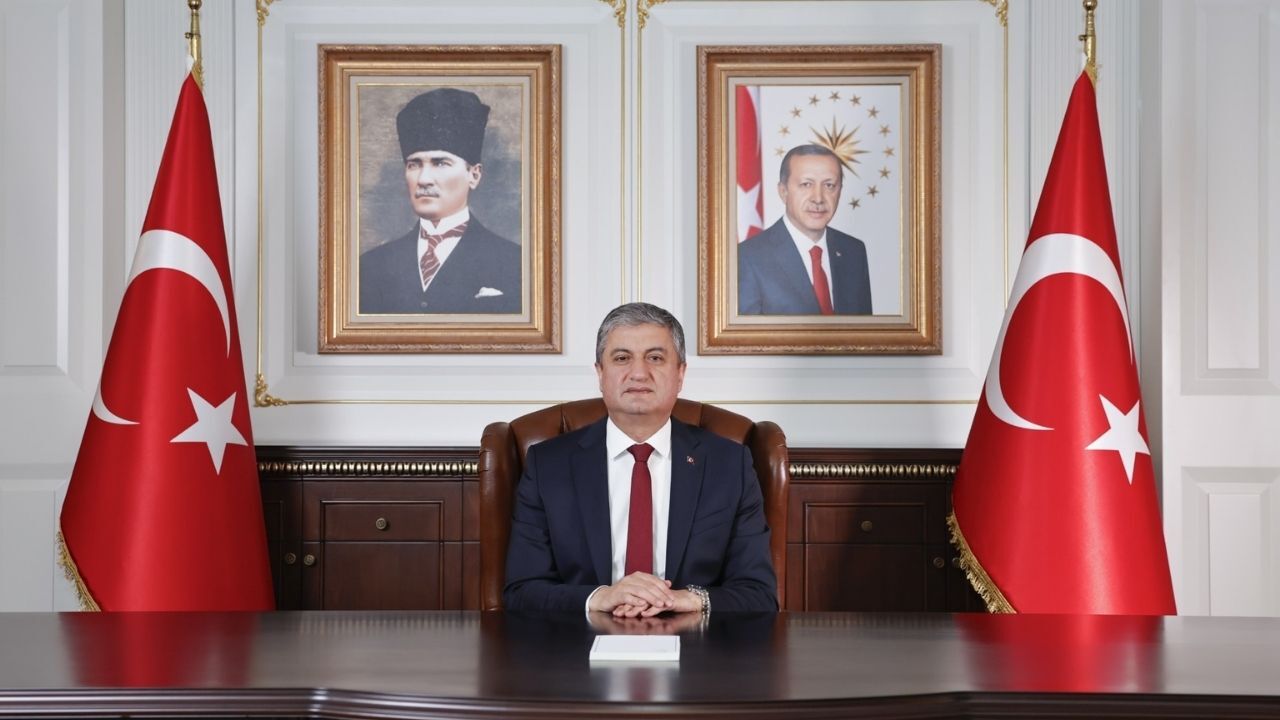 Adana Valiliği’nden barınmada büyük başarı: Başvuran tüm öğrenciler yurtlara yerleşti!