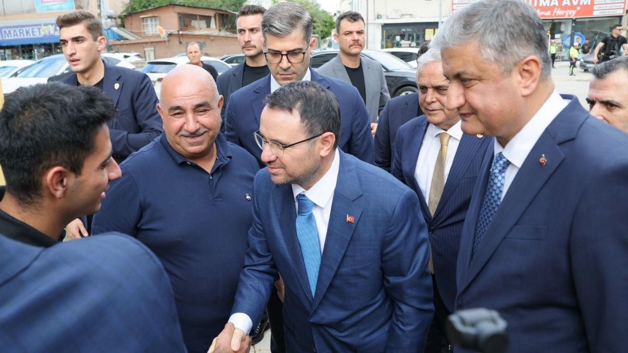 Vali Yavuz Ve Bakan Gürlek Çocuklarla Bir Araya Geldi (1)